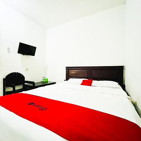 Reddoorz At Krisan Kendari Pulupanda Exterior foto