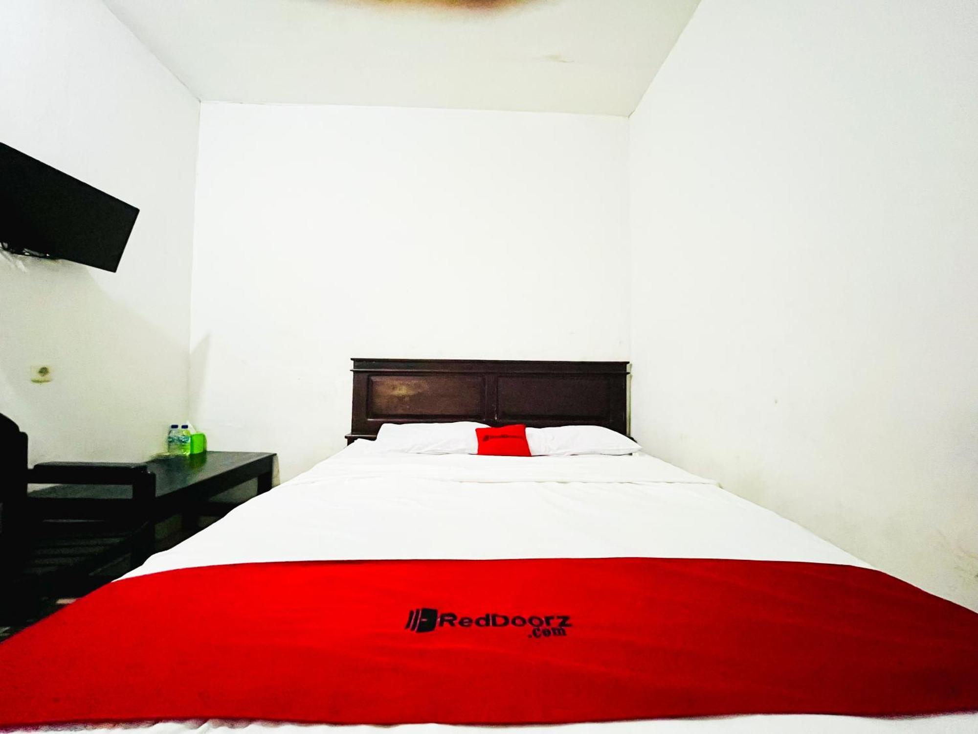 Reddoorz At Krisan Kendari Pulupanda Exterior foto