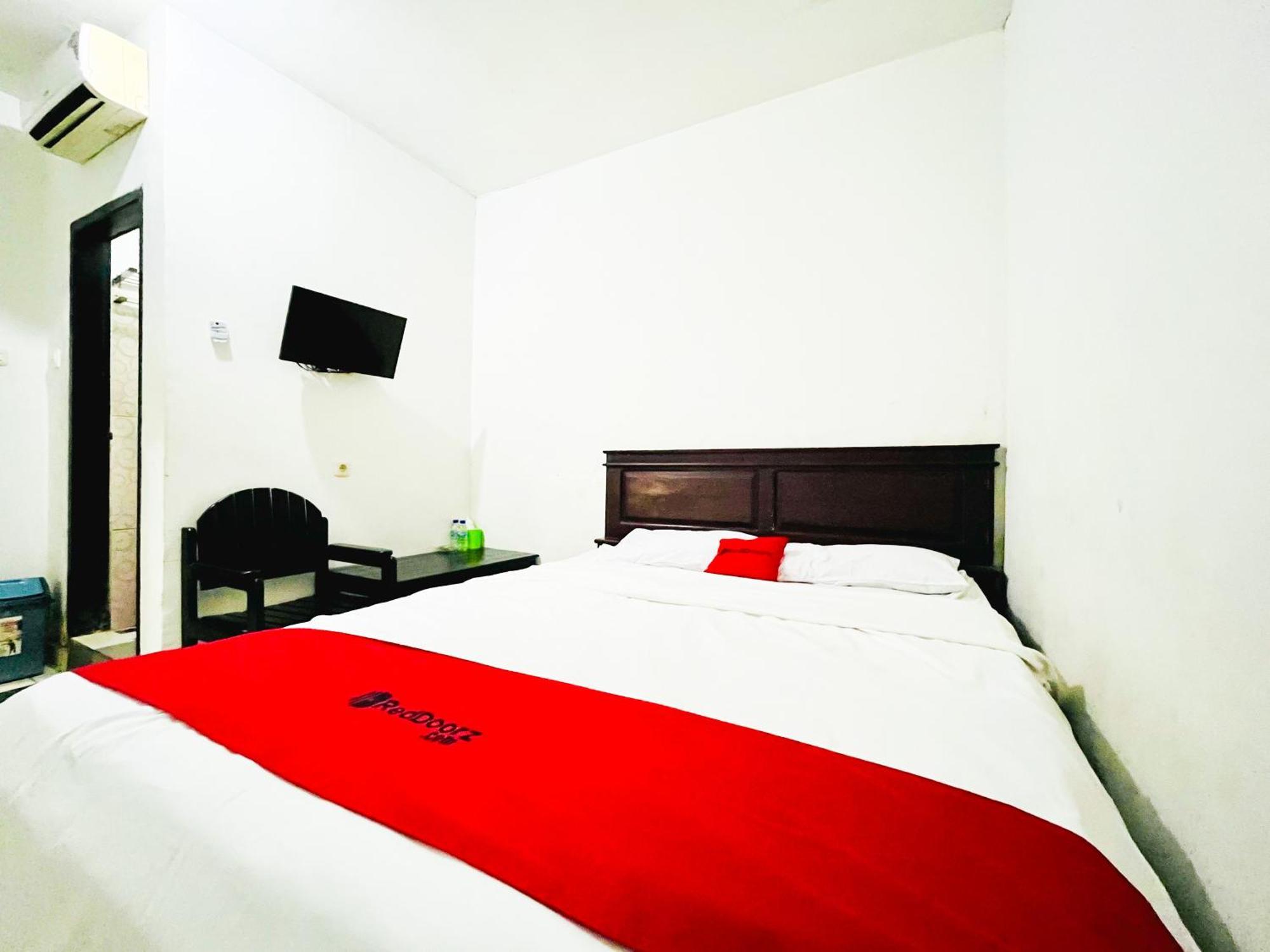 Reddoorz At Krisan Kendari Pulupanda Exterior foto