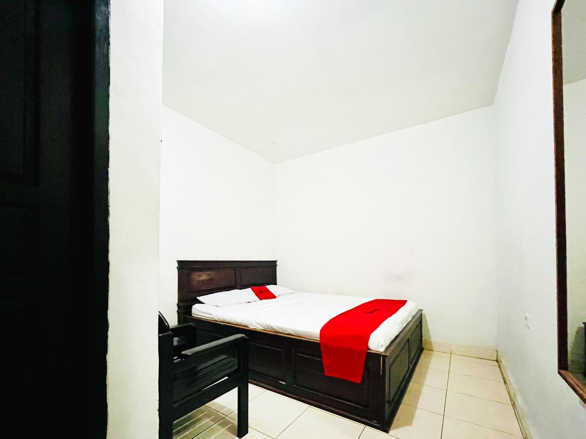 Reddoorz At Krisan Kendari Pulupanda Exterior foto